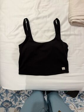 Vuori Black Daily Crop Tank